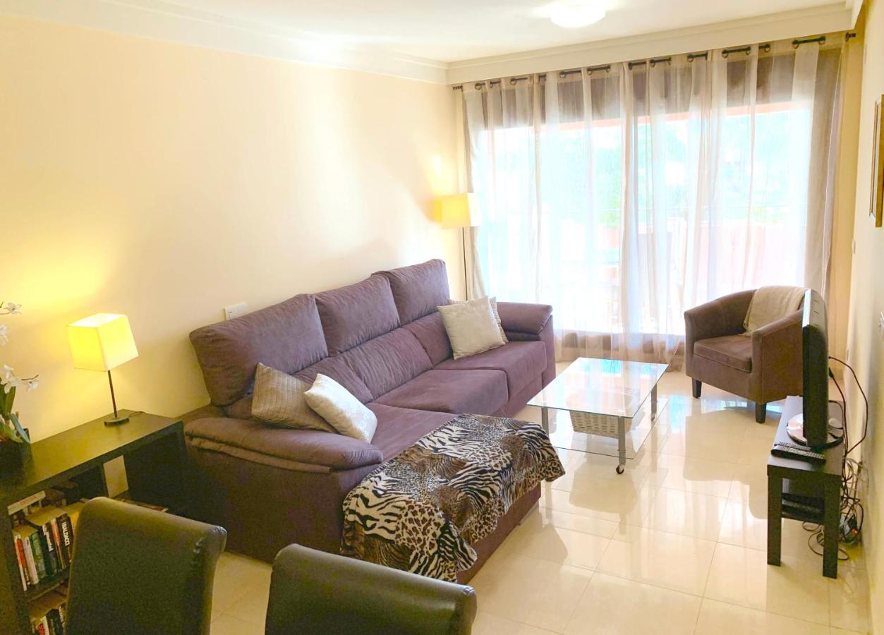 Salinas. Apartment For 4. Terrace/Parking/Pools/Gym/4Mins Beach Estepona Buitenkant foto