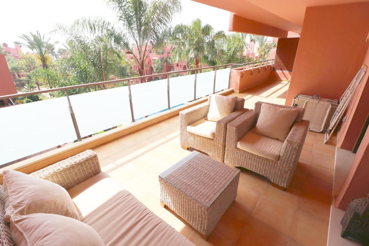 Salinas. Apartment For 4. Terrace/Parking/Pools/Gym/4Mins Beach Estepona Buitenkant foto
